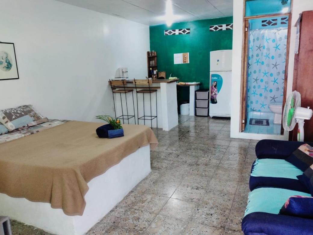 Magic Flower Rooms Cahuita Exterior photo