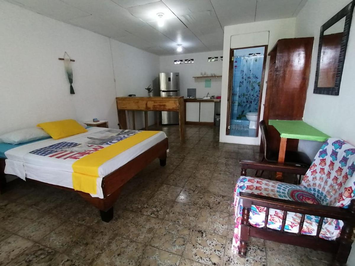 Magic Flower Rooms Cahuita Exterior photo